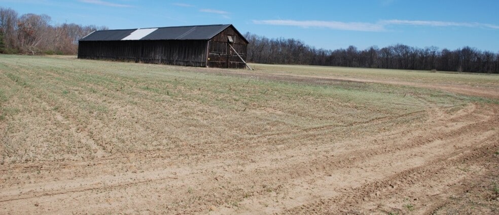 1022 East St S, Suffield, CT for sale - Primary Photo - Image 2 of 3