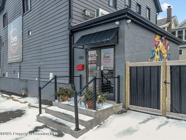 1302 Adams Ave, Scranton, PA à vendre - Photo du bâtiment - Image 2 de 17