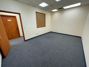 16 Mt. Ebo Rd S, Brewster Village, NY à louer Photo intérieure- Image 2 de 4