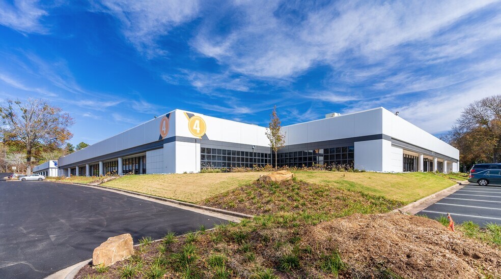 1000 Holcomb Woods Pky, Roswell, GA à louer - Photo du bâtiment - Image 3 de 4