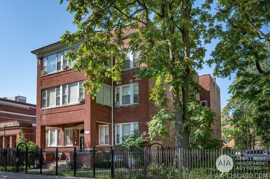 51-57 N Pine Ave, Chicago, IL à vendre - Photo du bâtiment - Image 2 de 2