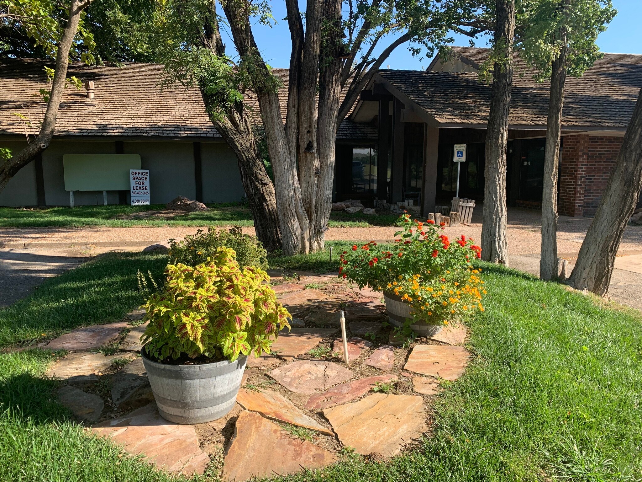 Willow Road, Enid, OK à vendre Photo du bâtiment- Image 1 de 1