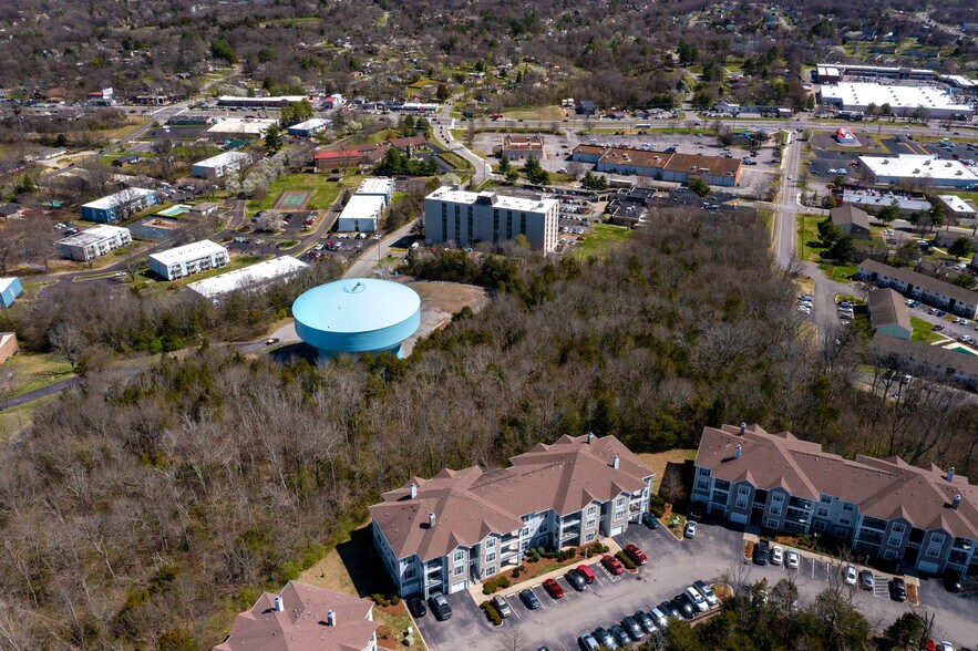 441 Hickoryview Dr, Nashville, TN à vendre - Photo du bâtiment - Image 2 de 6