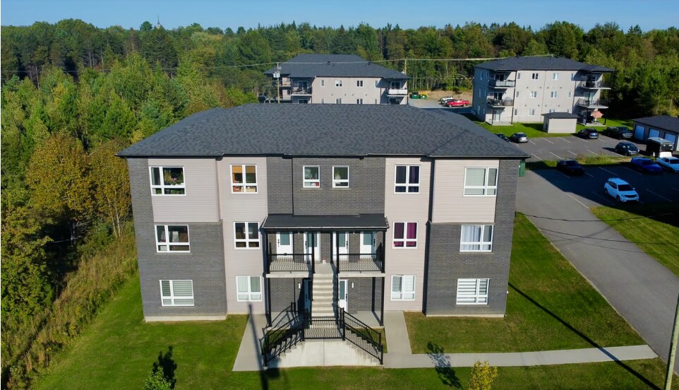 55-65 Rue Gauley, East Angus, QC for sale Primary Photo- Image 1 of 1