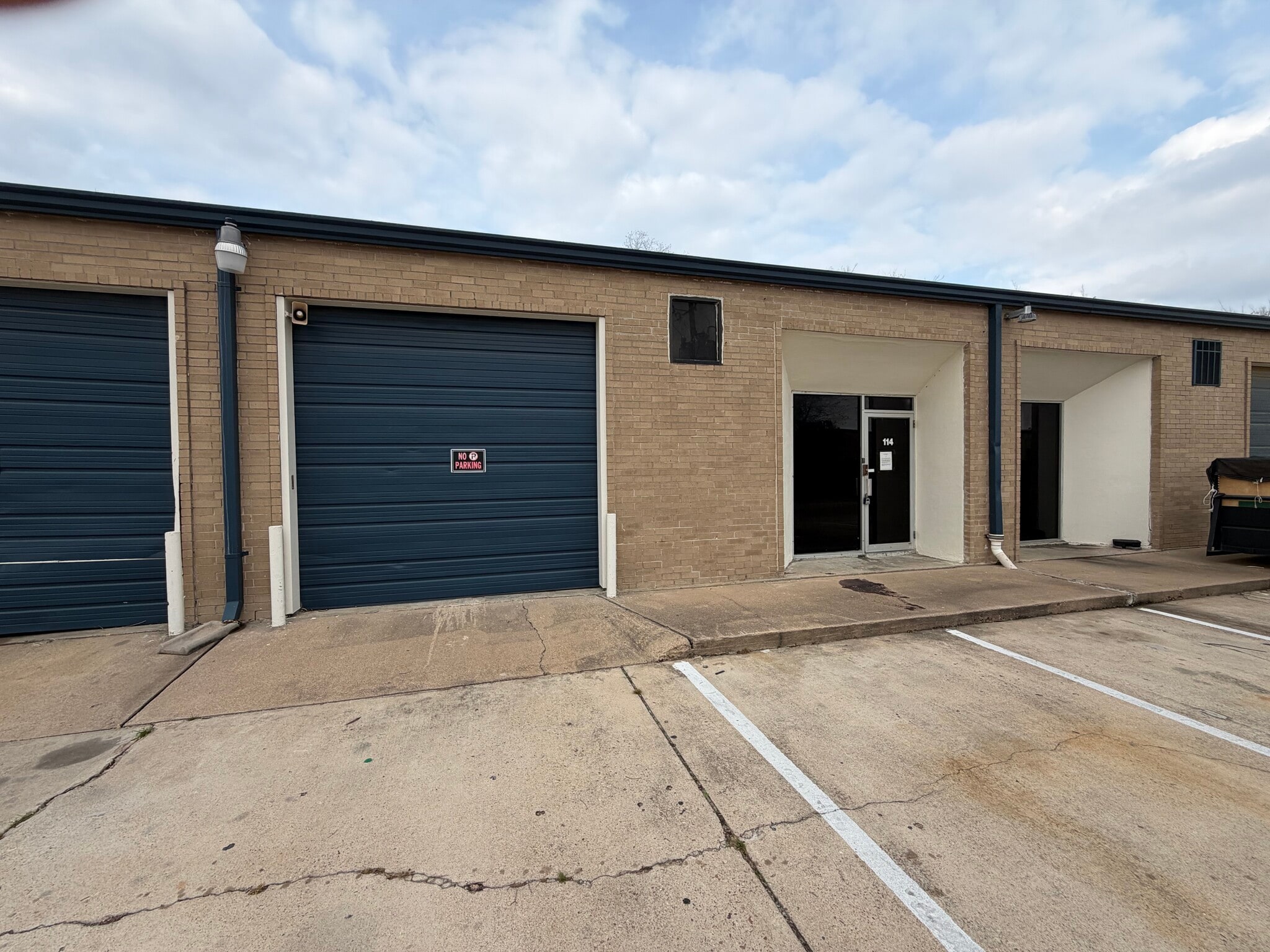 10055 Belknap Rd, Sugar Land, TX à louer Photo du bâtiment- Image 1 de 4