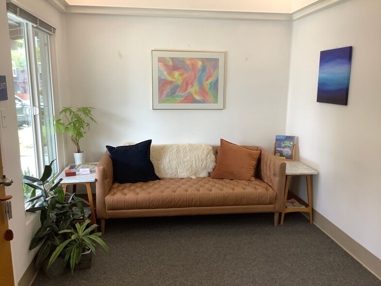 511-517 Petaluma Ave, Sebastopol, CA à louer - Photo du bâtiment - Image 3 de 17