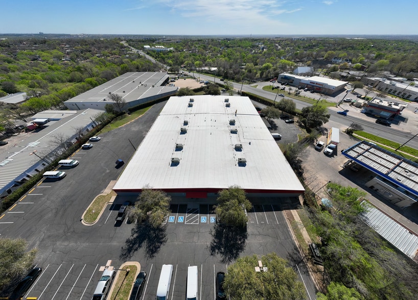 4405 Springdale Rd, Austin, TX à louer - Photo du bâtiment - Image 3 de 11