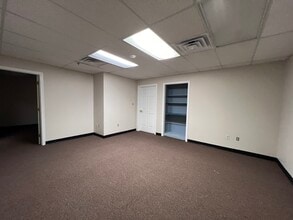 137 Epping Rd, Exeter, NH à louer Photo intérieure- Image 1 de 9