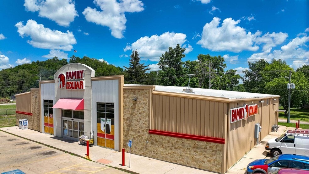 215 Chestnut st, Wenona, IL for sale - Building Photo - Image 1 of 2