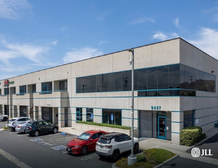 9445-9457 De Soto Ave, Chatsworth, CA for lease - Building Photo - Image 3 of 10