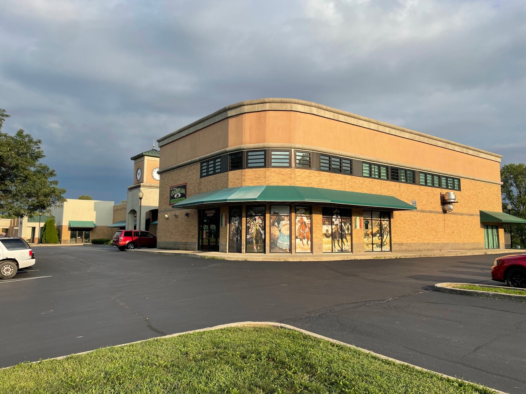 1811-1933 University Blvd, Anderson, IN à vendre Photo du bâtiment- Image 1 de 9