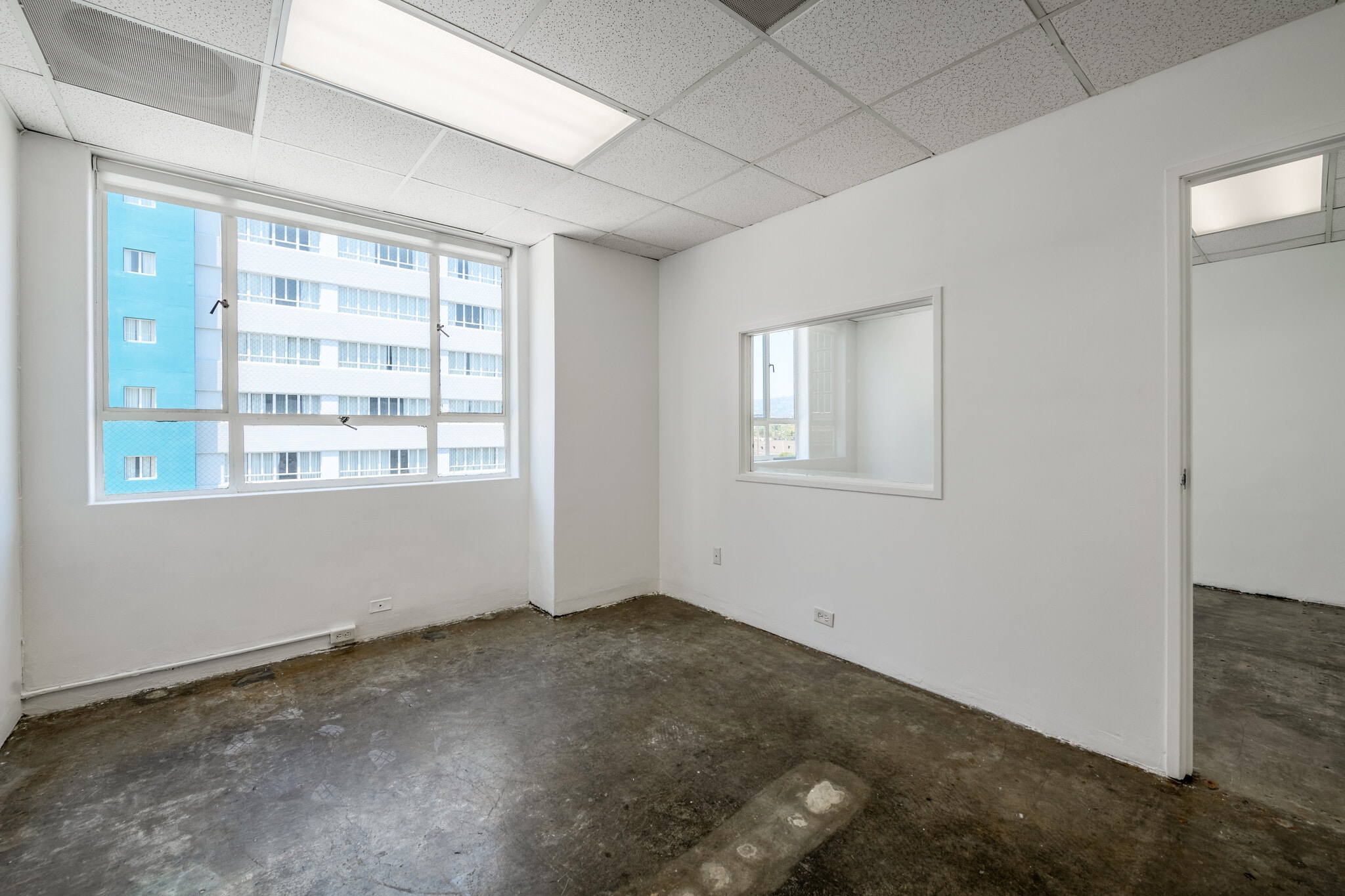 6363 Wilshire Blvd, Los Angeles, CA for lease Interior Photo- Image 1 of 5