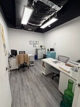 601 N Federal Hwy, Hallandale Beach, FL for lease Interior Photo- Image 2 of 6