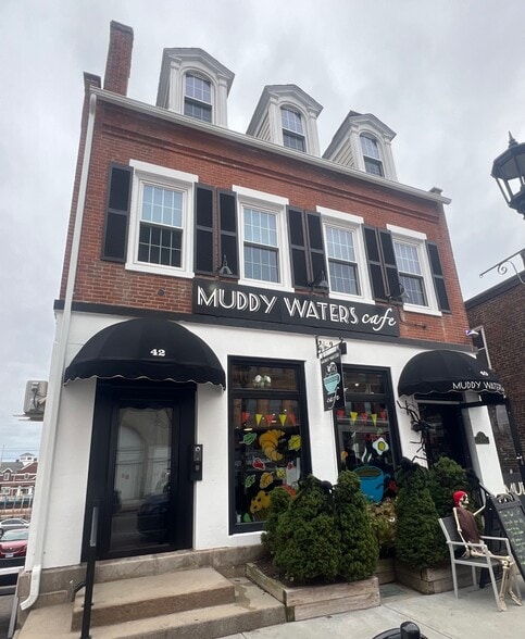 42 Bank St, New London, CT for lease - Building Photo - Image 1 of 1