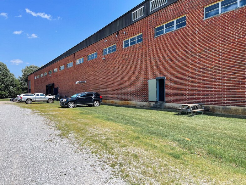 2836 Dug Hill Rd, Huntsville, AL à louer - Photo du bâtiment - Image 3 de 11