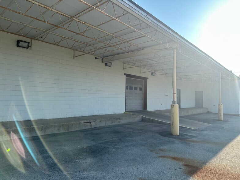 1480 N Hobbie Ave, Kankakee, IL à louer - Photo du bâtiment - Image 2 de 20