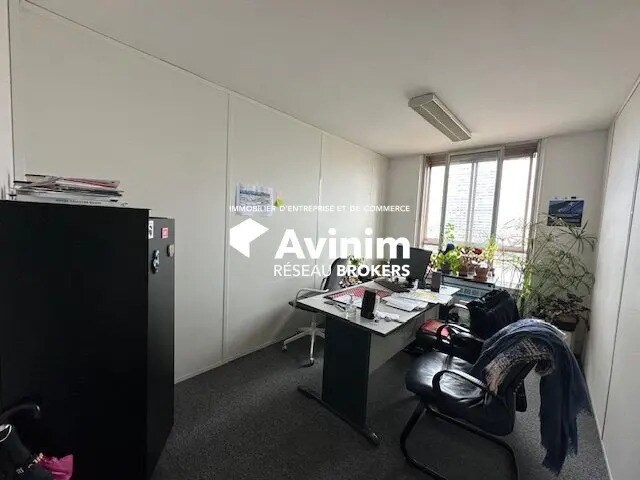 Bureau dans Paris à louer - Photo du bâtiment - Image 3 de 10