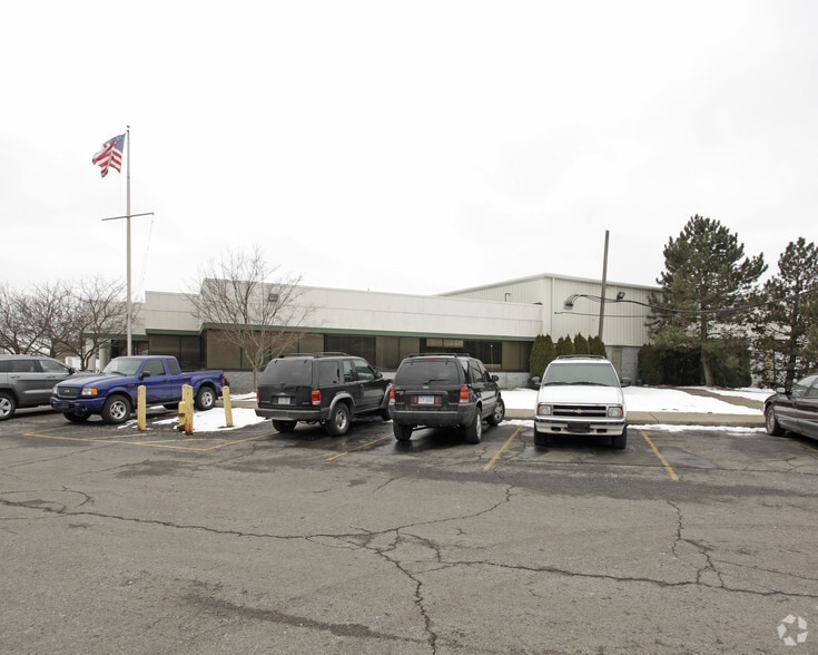 39133 Webb Dr, Westland, MI for lease - Building Photo - Image 2 of 2
