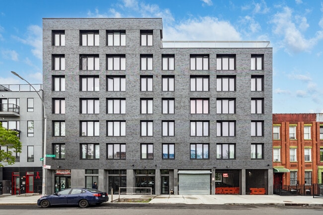 Plus de détails pour 17 Somers St, Brooklyn, NY - Commerce de détail à louer