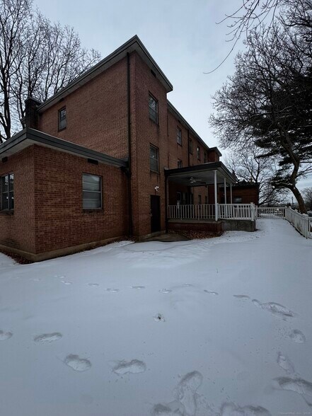 11 Charter Oak Pl, Hartford, CT à vendre - Photo du bâtiment - Image 2 de 26