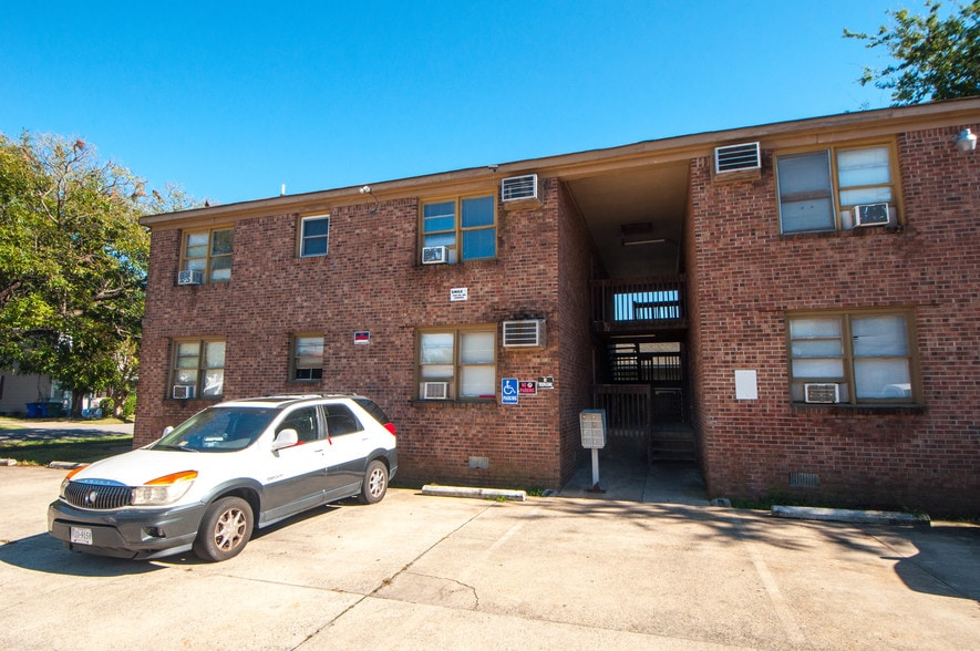 171-179 W Balview Ave, Norfolk, VA for sale - Building Photo - Image 3 of 4