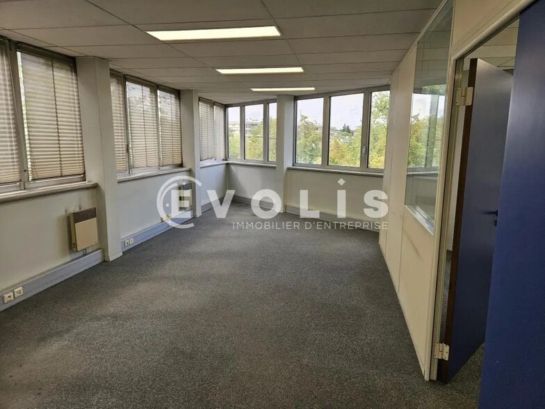 Office in Châtenay-Malabry for lease - Interior Photo - Image 2 of 8
