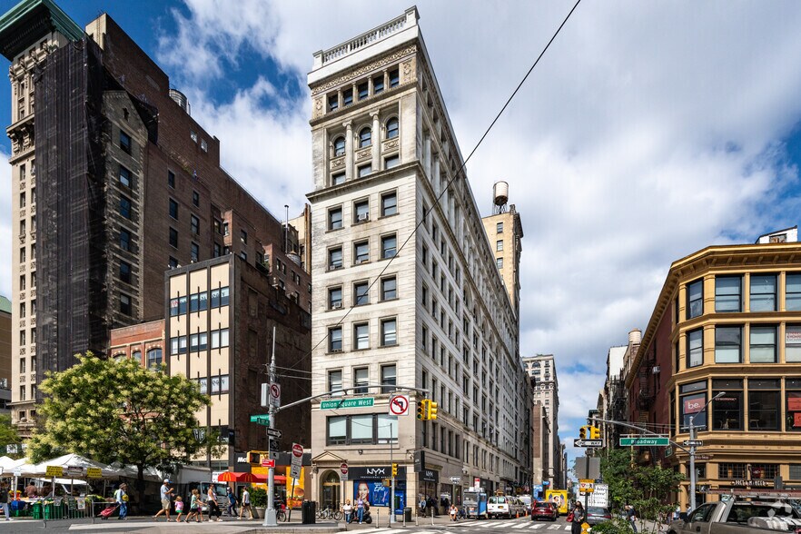 41 Union Sq W, New York, NY à louer - Photo du bâtiment - Image 3 de 6