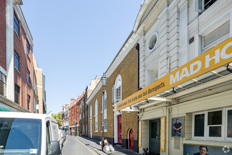 24-26 West St, Londres à louer - Photo du bâtiment - Image 3 de 3