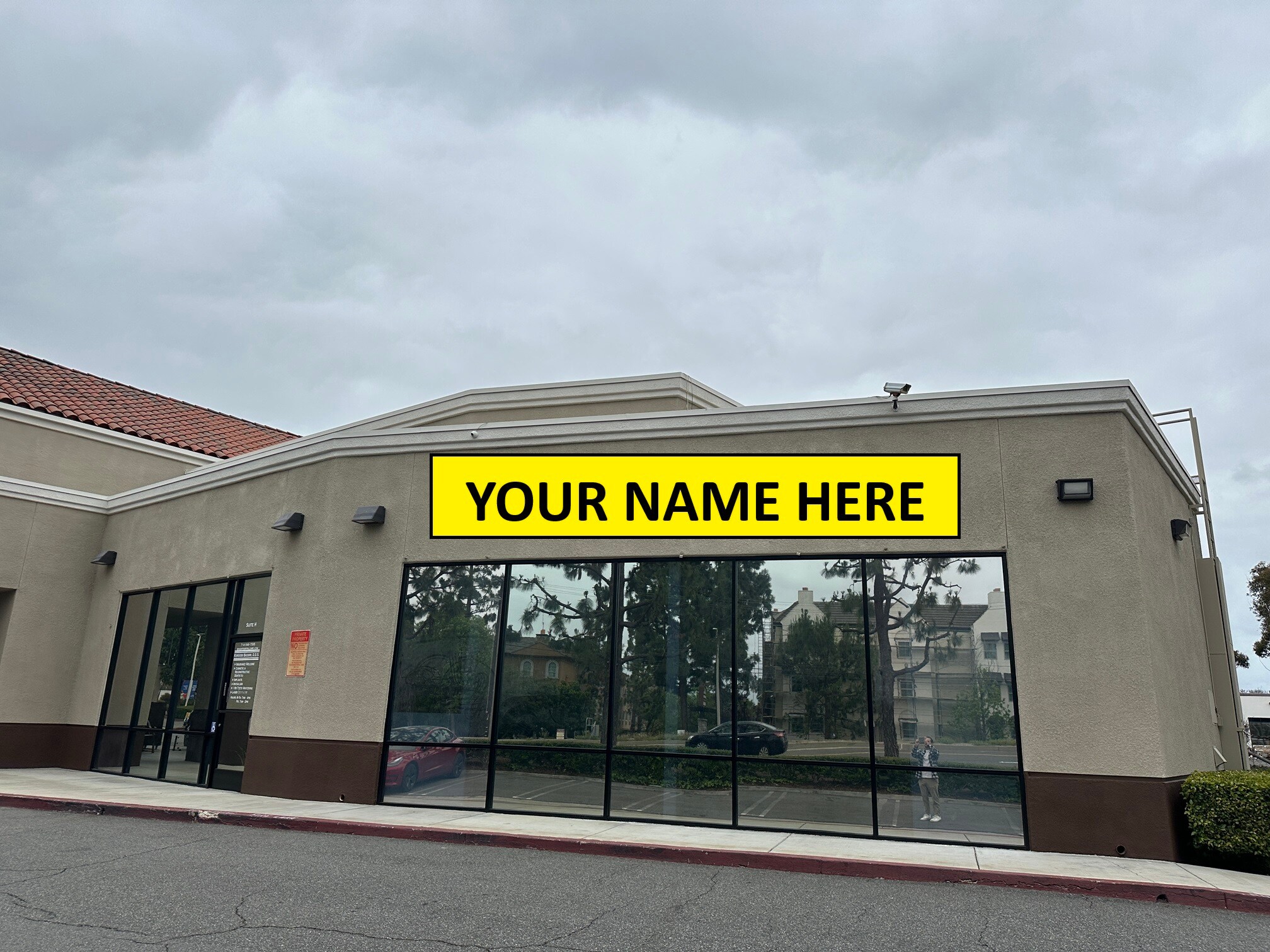 320 Bristol St, Costa Mesa, CA à louer Photo du bâtiment- Image 1 de 6