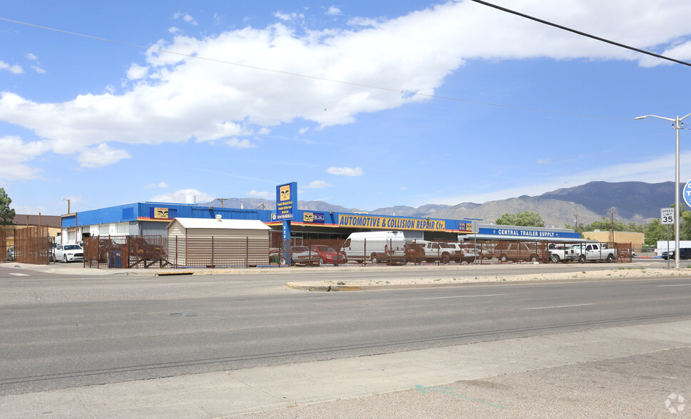 8207 Central Ave NE, Albuquerque, NM for sale - Primary Photo - Image 1 of 1