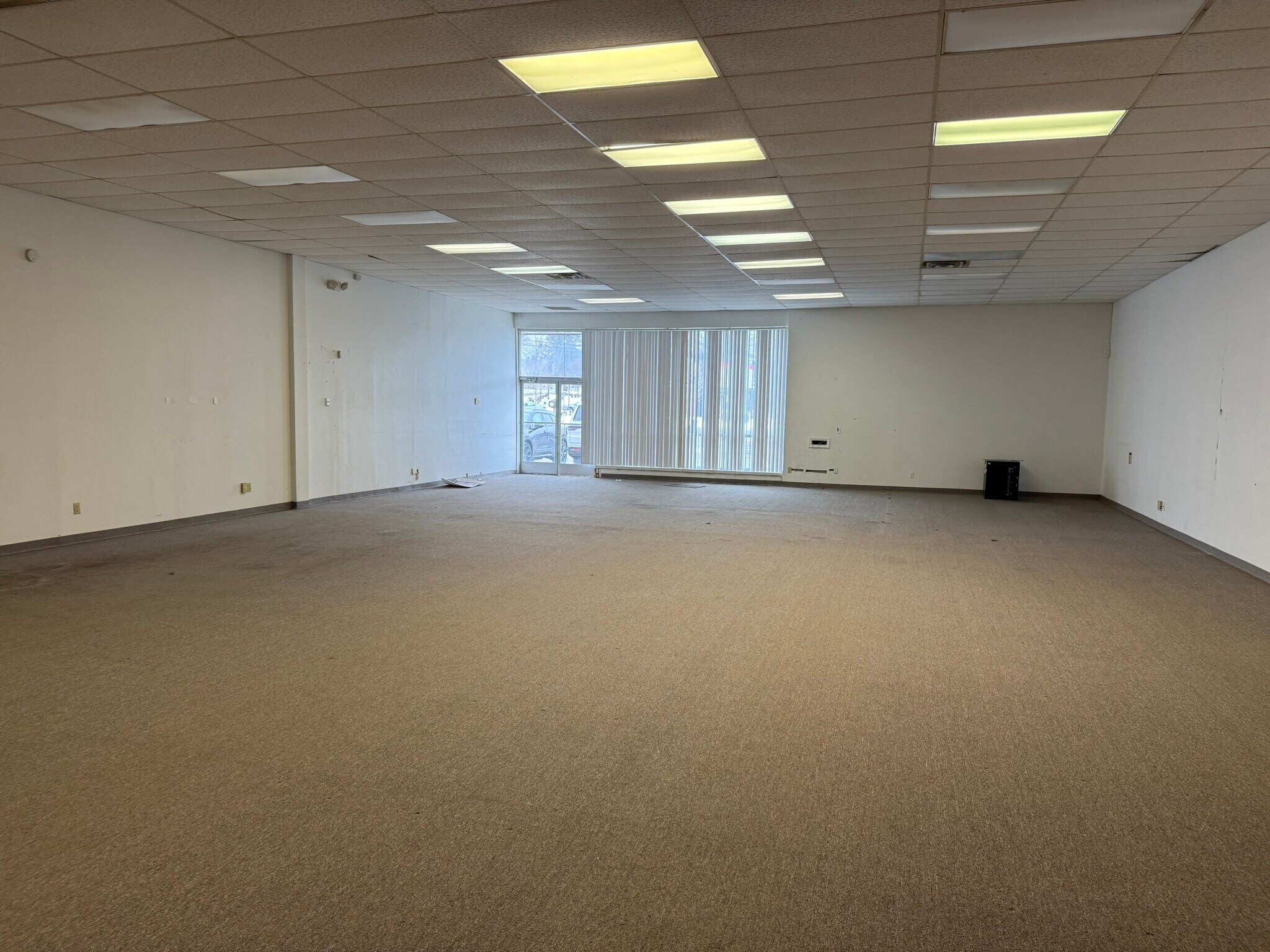 5525 S Cedar St, Lansing, MI à louer Photo intérieure- Image 1 de 3