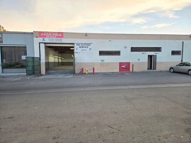 Plus de détails pour 3014 E. 11th St, Los Angeles, CA - Industriel à louer