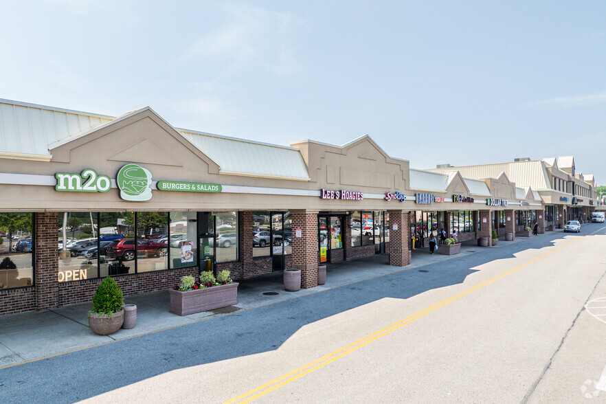 2860 Dekalb Pike, East Norriton Township, PA for lease - Building Photo - Image 2 of 4