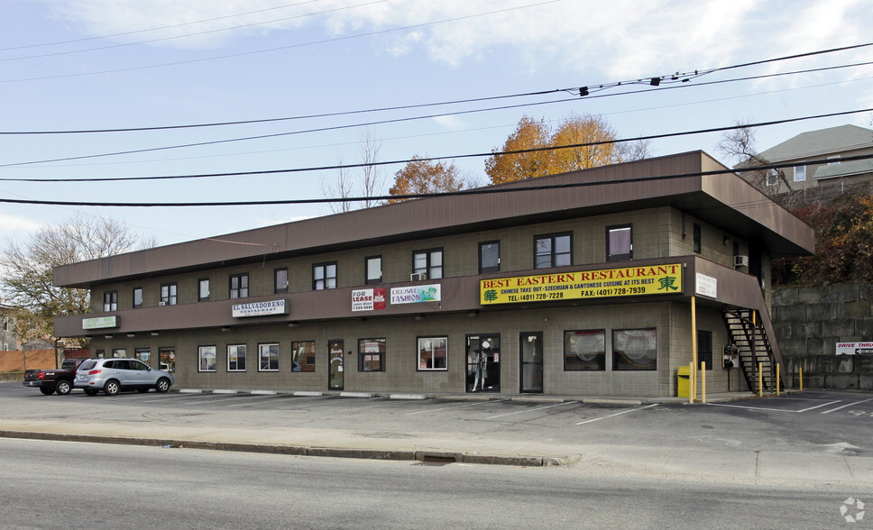 773-791 Lonsdale Ave, Central Falls, RI à vendre - Photo principale - Image 1 de 1