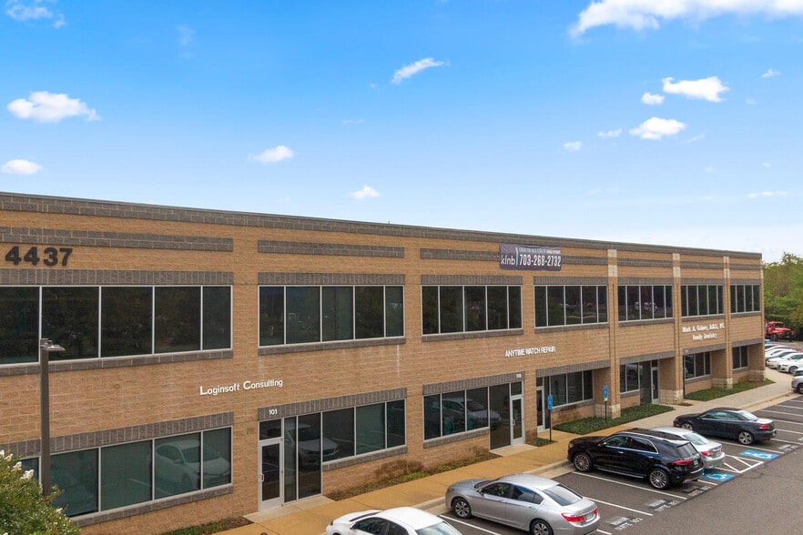 4437 Brookfield Corporate Dr, Chantilly, VA for sale - Building Photo - Image 3 of 103