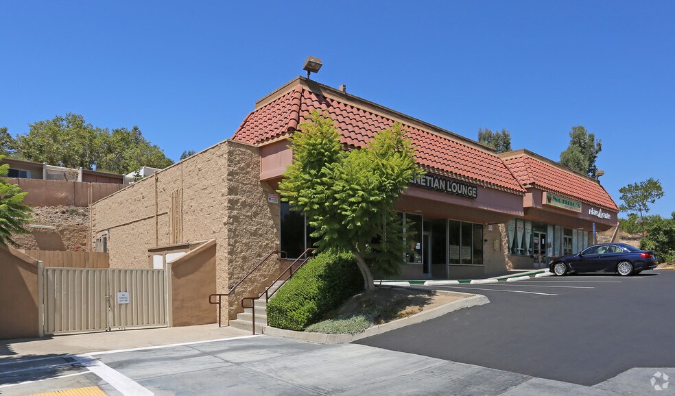 5260-5316 Baltimore Dr, La Mesa, CA à louer - Photo du bâtiment - Image 3 de 6