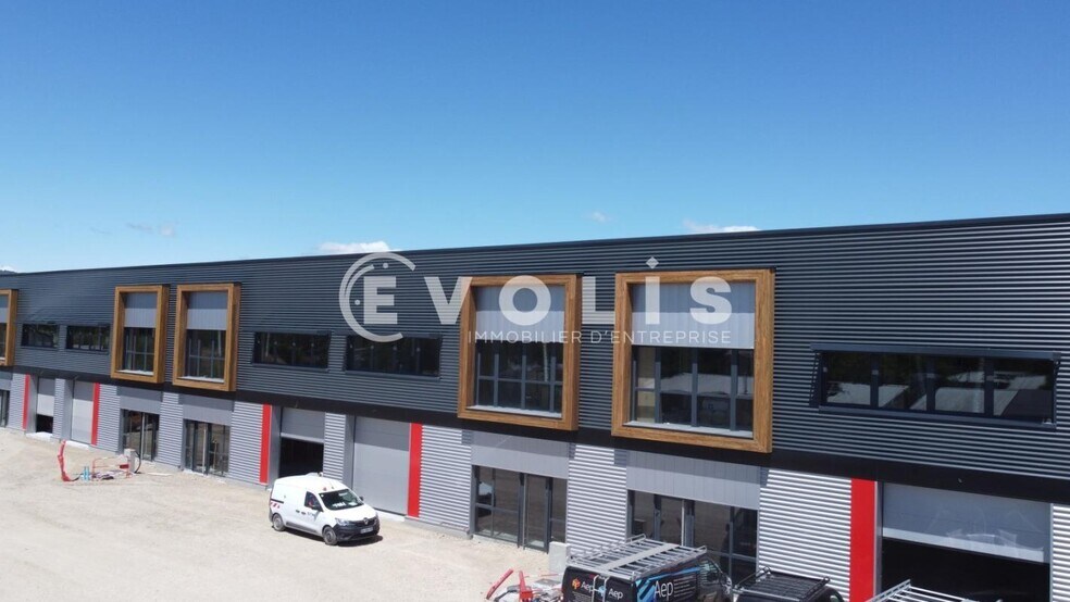 Industrial in Manosque for lease - Building Photo - Image 3 of 11