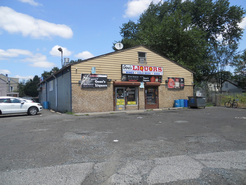 26-28 N Straight St, Paterson, NJ à vendre - Photo du bâtiment - Image 1 de 1