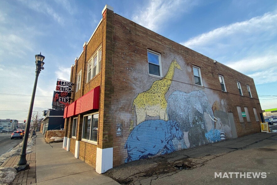 2145 W University Ave, Saint Paul, MN à louer - Photo du bâtiment - Image 2 de 3