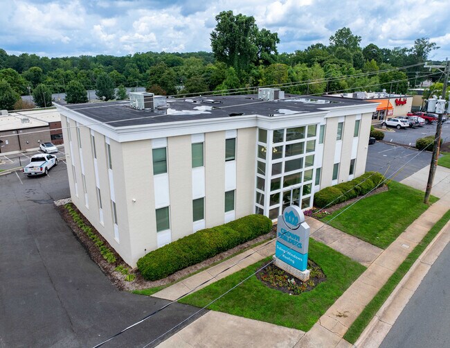 Plus de détails pour 3111 Monroe Rd, Charlotte, NC - Bureau à louer