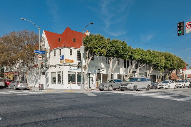 Plus de détails pour 7467-7475 Melrose Ave, Los Angeles, CA - Commerce de détail à louer