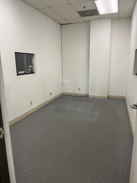 308 W 14th St, Los Angeles, CA à louer - Photo intérieure - Image 3 de 14