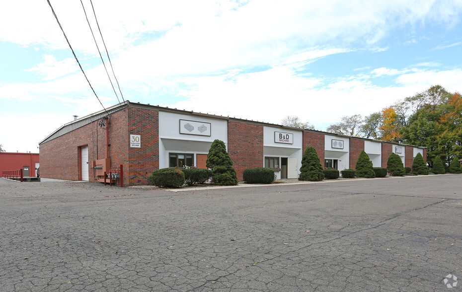 30 Industrial Park Rd E, Tolland, CT à vendre - Photo principale - Image 1 de 1