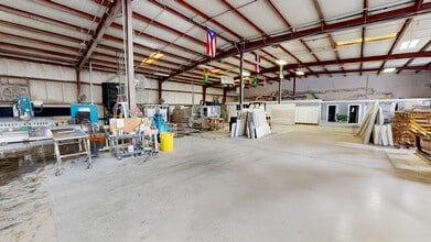 26-32 Kent Ave, Orlando, FL for lease Interior Photo- Image 2 of 9