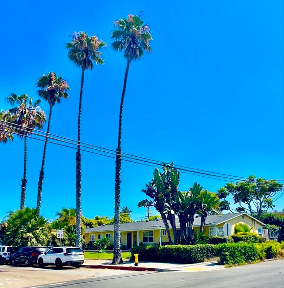 4985 Narragansett Ave, San Diego, CA à vendre - Photo du bâtiment - Image 2 de 12