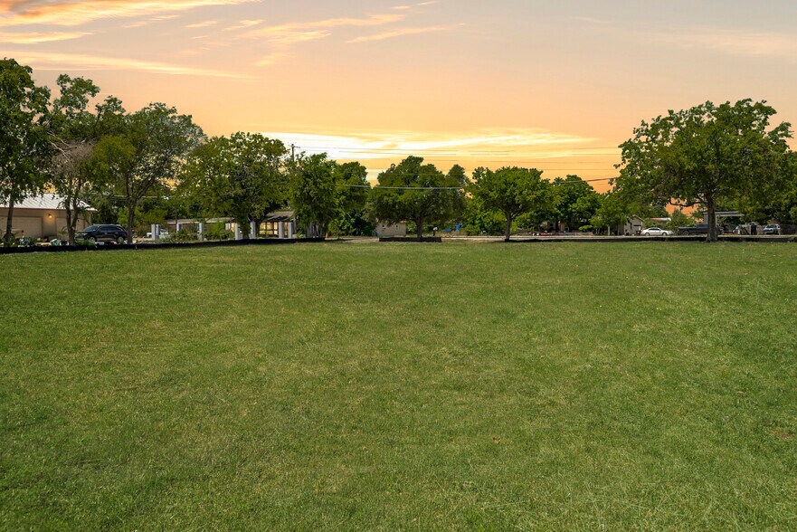 16409 Summit Dr, Austin, TX à louer - Autre - Image 2 de 17