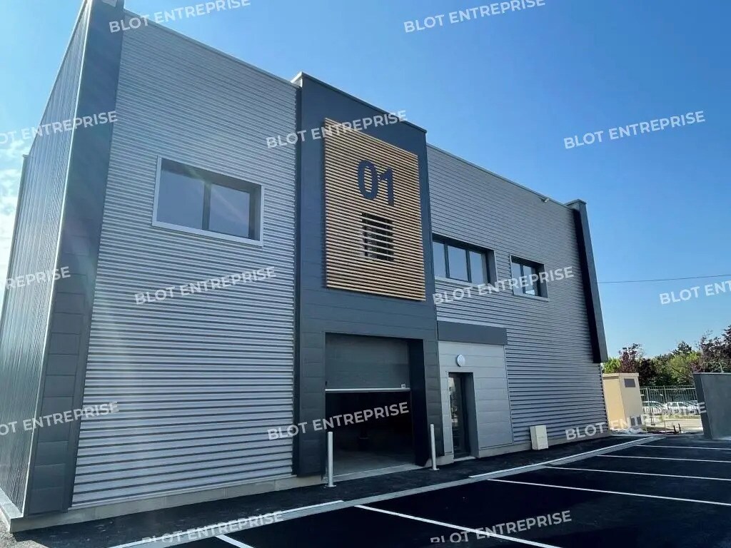 Flex dans Saint-Herblain à louer Photo du bâtiment- Image 1 de 8