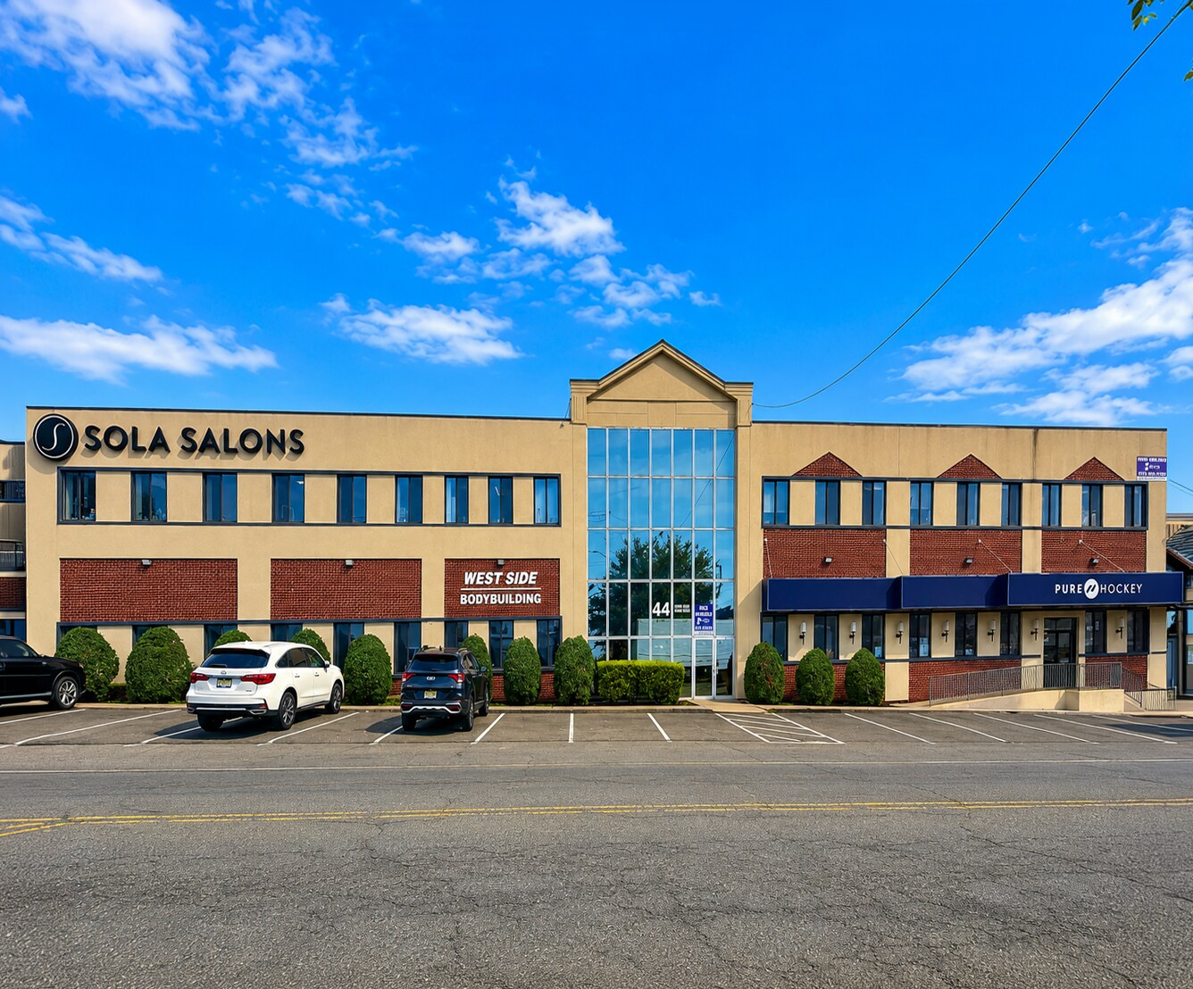 44 Commerce Rd, Stamford, CT for lease Building Photo- Image 1 of 8