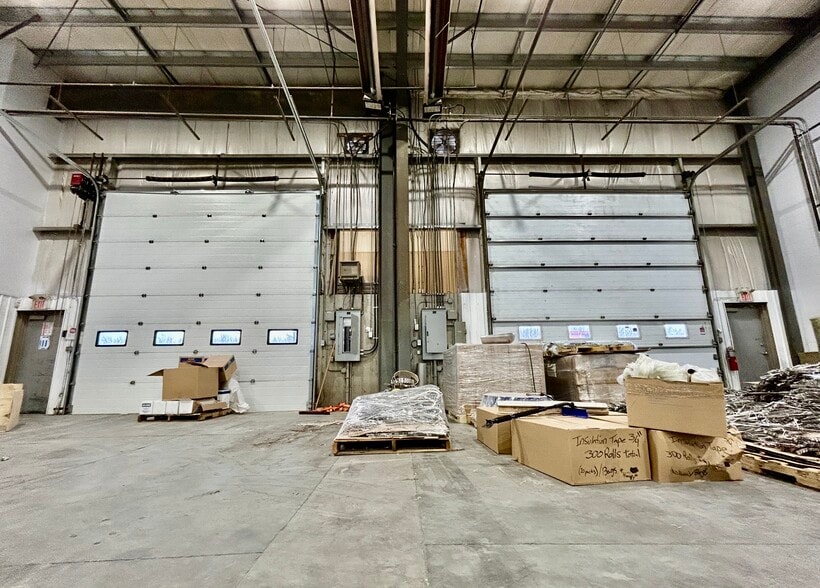 8009 39th St, Leduc, AB for lease - Building Photo - Image 3 of 6