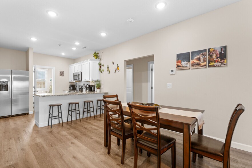 3002 N Vineyards Ter, Branson, MO à vendre - Photo du bâtiment - Image 2 de 22